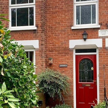 Smart & Comfortable 3-Bedroom Victorian House 스탈햄 외부 사진
