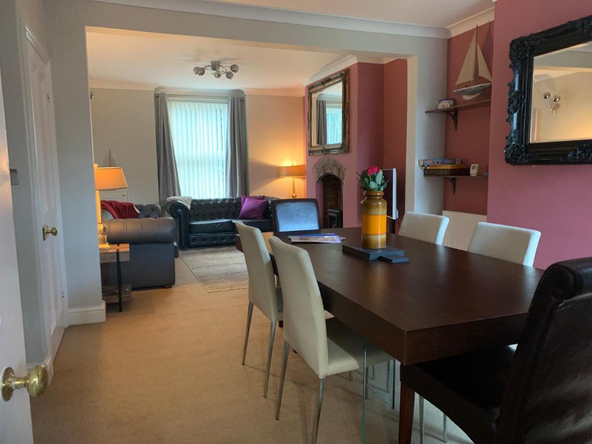 Smart & Comfortable 3-Bedroom Victorian House 스탈햄 외부 사진